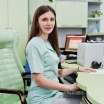 how to get into healthcare administration