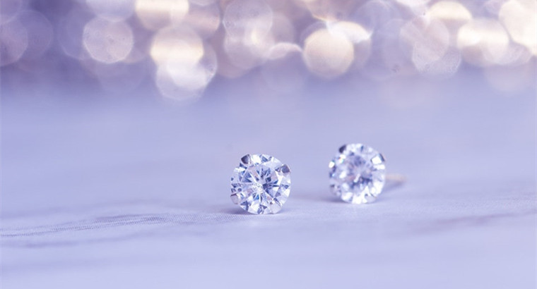 The Difference Between Lab-Grown Diamonds Vs. Real Diamonds